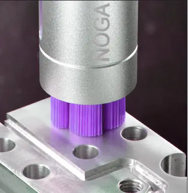 Kartáč všestranný povrchový pro odjehlení a povrchové leštění Ø 100,0 mm - zrno 400 (fialový - pro tvrdokov, nerezovou ocel, superslitiny a titan)