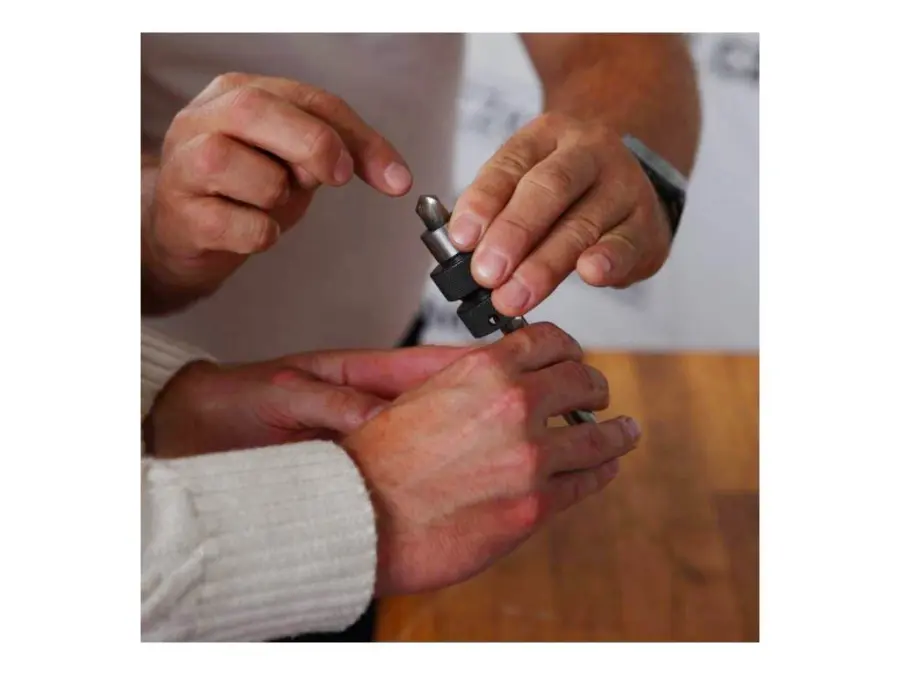 Bruska na vrtáky BV26 Max rozsah 8-32mm, 230V, 0,5A, 90W