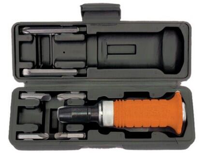 Úderový šroubovák s bity GD - TM-224907