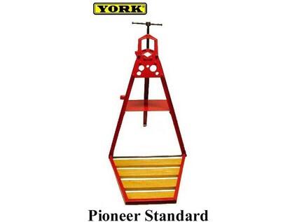Pioneer 03 Standard svěrák instalatérský 1/4"-3" se stojanem - YK-01-07-01-01-0-0
