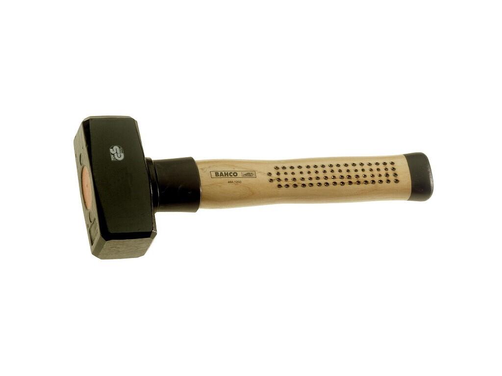 Palice s násadou z ořechového dřeva 1250g DIN6475 - BA-484-1250